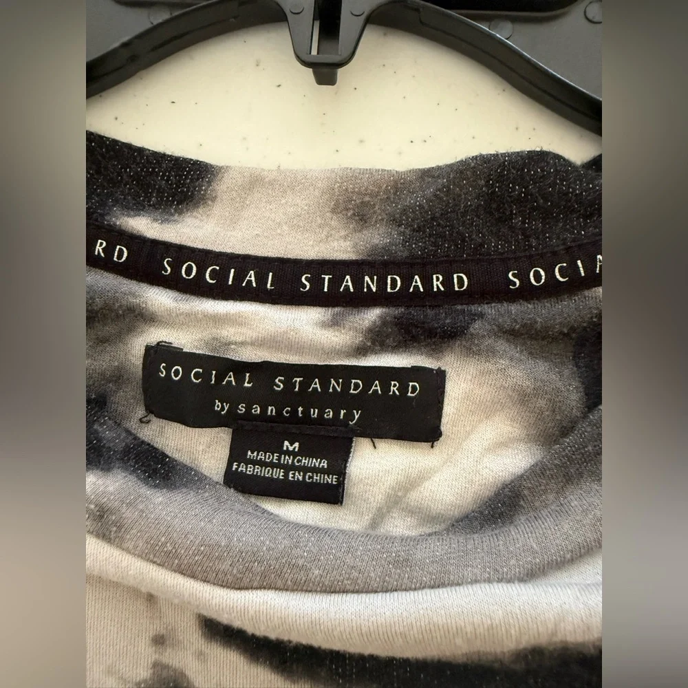 Sanctuary Monochrome Tie-Dye Long Sleeve Top *GOOD USED CONDITION* - Picture 9 of 9